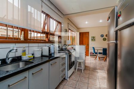 Casa para alugar com 220m², 3 quartos e 3 vagas Casa para alugar com 220m², 3 quartos e 3 vagasCozinha