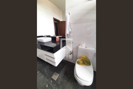 Casa à venda com 350m², 7 quartos e 10 vagas Casa à venda com 350m², 7 quartos e 10 vagasBanheiro da Suíte 1