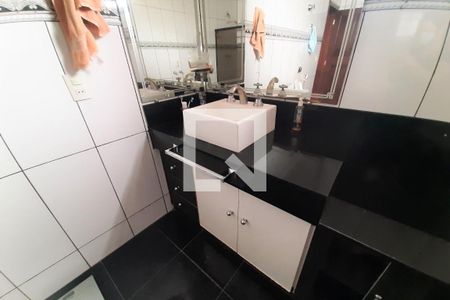Casa à venda com 350m², 7 quartos e 10 vagas Casa à venda com 350m², 7 quartos e 10 vagasBanheiro da Suíte 2