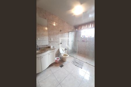 Casa à venda com 350m², 7 quartos e 10 vagas Casa à venda com 350m², 7 quartos e 10 vagasBanheiro 1