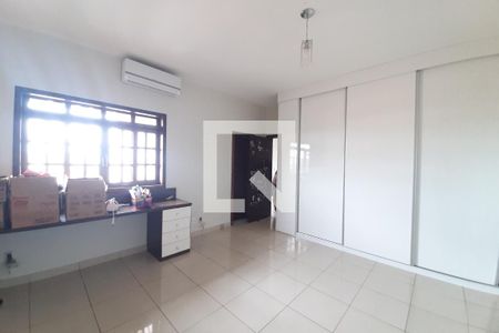 Casa à venda com 350m², 7 quartos e 10 vagas Casa à venda com 350m², 7 quartos e 10 vagasSuíte 1