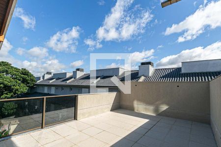 Casa de condomínio à venda com 227m², 3 quartos e 2 vagas Casa de condomínio à venda com 227m², 3 quartos e 2 vagasTerraço