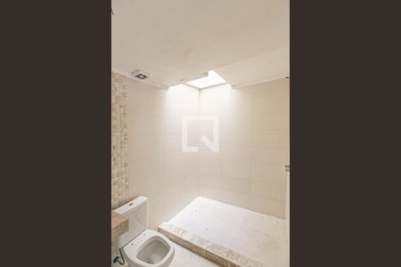 Casa de condomínio à venda com 227m², 3 quartos e 2 vagas Casa de condomínio à venda com 227m², 3 quartos e 2 vagasBanheiro 2