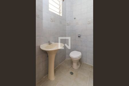 Lavabo de casa para alugar com 3 quartos, 320m² em Sumaré, São Paulo