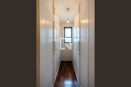 Apartamento à venda com 200m², 5 quartos e 3 vagasCloset da suíte