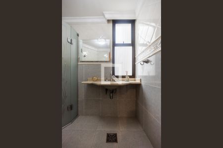 Apartamento à venda com 200m², 5 quartos e 3 vagasBanheiro 2