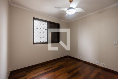 Apartamento à venda com 200m², 5 quartos e 3 vagasQuarto 2