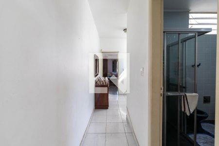 Casa à venda com 300m², 3 quartos e 2 vagas Casa à venda com 300m², 3 quartos e 2 vagasCorredor dos Quartos