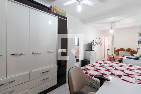 Casa à venda com 300m², 3 quartos e 2 vagas Casa à venda com 300m², 3 quartos e 2 vagasSuíte