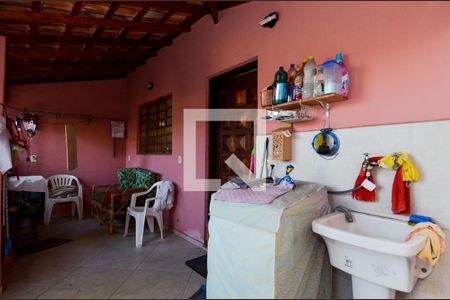 Casa à venda com 125m², 2 quartos e 1 vagaÁrea de Serviço