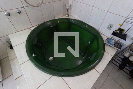 Casa à venda com 255m², 3 quartos e 3 vagas Casa à venda com 255m², 3 quartos e 3 vagasBanheiro Suíte