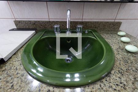 Casa à venda com 255m², 3 quartos e 3 vagas Casa à venda com 255m², 3 quartos e 3 vagasBanheiro Suíte