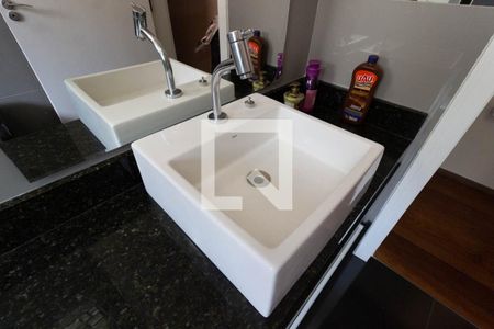 Casa à venda com 255m², 3 quartos e 3 vagas Casa à venda com 255m², 3 quartos e 3 vagasBanheiro