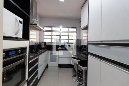 Casa à venda com 255m², 3 quartos e 3 vagas Casa à venda com 255m², 3 quartos e 3 vagasCozinha