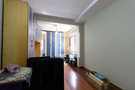 Casa à venda com 255m², 3 quartos e 3 vagas Casa à venda com 255m², 3 quartos e 3 vagasQuarto 1