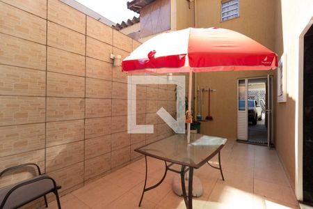 Casa à venda com 255m², 3 quartos e 3 vagas Casa à venda com 255m², 3 quartos e 3 vagasQuintal