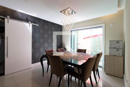 Casa à venda com 255m², 3 quartos e 3 vagas Casa à venda com 255m², 3 quartos e 3 vagasSala de jantar