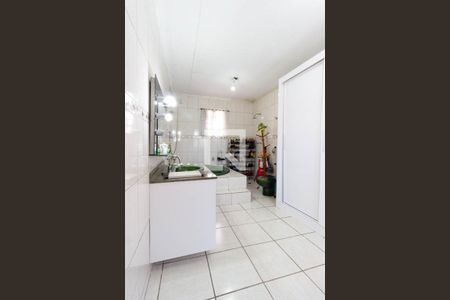 Casa à venda com 255m², 3 quartos e 3 vagas Casa à venda com 255m², 3 quartos e 3 vagasBanheiro Suíte