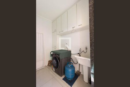 Casa à venda com 255m², 3 quartos e 3 vagas Casa à venda com 255m², 3 quartos e 3 vagasÁrea de serviço