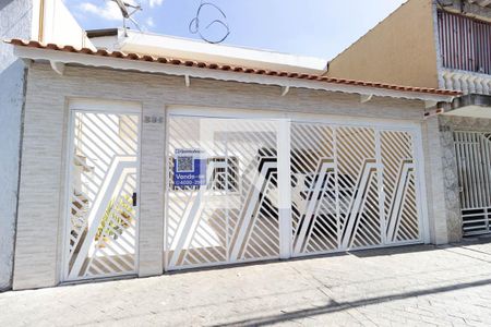 Casa à venda com 255m², 3 quartos e 3 vagas Casa à venda com 255m², 3 quartos e 3 vagasFachada