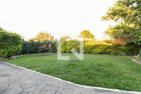Casa à venda com 600m², 3 quartos e 3 vagas Casa à venda com 600m², 3 quartos e 3 vagasÁrea Externa