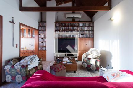 Casa à venda com 600m², 3 quartos e 3 vagas Casa à venda com 600m², 3 quartos e 3 vagasSala 2