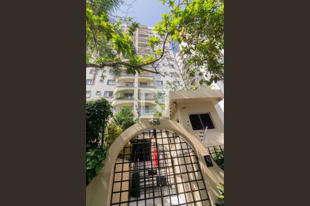 Apartamento para alugar com 68m², 2 quartos e 1 vaga Apartamento para alugar com 68m², 2 quartos e 1 vagaFachada