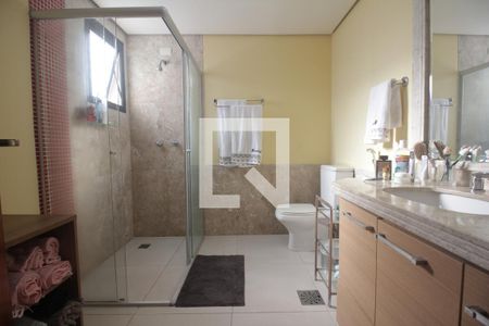 Apartamento à venda com 225m², 4 quartos e 3 vagasBanheiro da Suíte 2