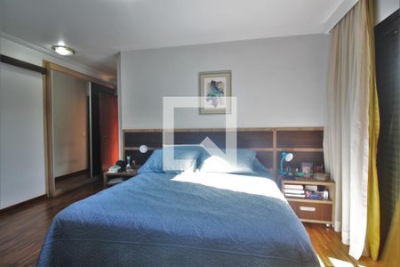 Apartamento à venda com 225m², 4 quartos e 3 vagasSuíte 2