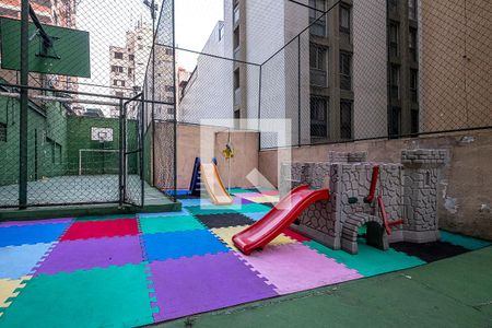 Apartamento à venda com 217m², 3 quartos e 1 vaga Apartamento à venda com 217m², 3 quartos e 1 vagaPlayground