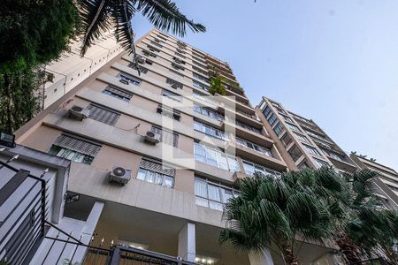 Apartamento à venda com 217m², 3 quartos e 1 vaga Apartamento à venda com 217m², 3 quartos e 1 vagaFachada