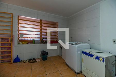 Casa à venda com 200m², 3 quartos e 8 vagasLavanderia