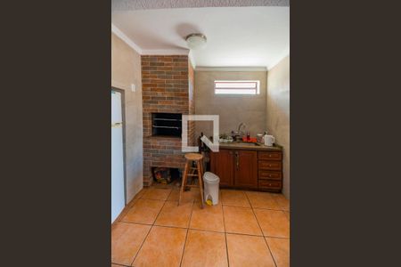 Casa à venda com 200m², 3 quartos e 8 vagasGaragem com churasqueira