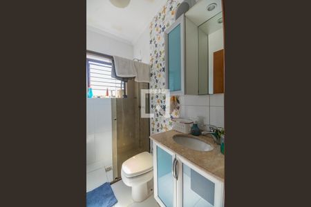 Casa à venda com 200m², 3 quartos e 8 vagasBanheiro