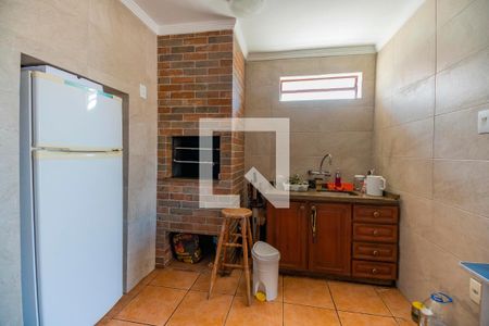 Casa à venda com 200m², 3 quartos e 8 vagasGaragem com churasqueira