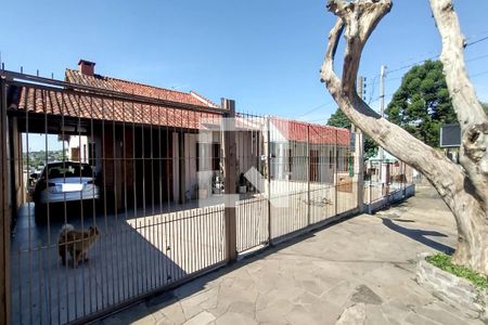 Casa à venda com 200m², 3 quartos e 8 vagasFachada da casa