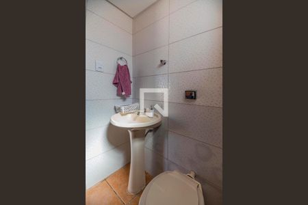 Casa à venda com 200m², 3 quartos e 8 vagasBanheiro de Serviço