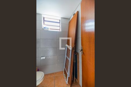 Casa à venda com 200m², 3 quartos e 8 vagasBanheiro de Serviço