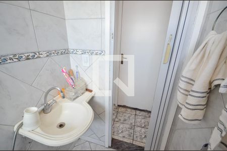 Apartamento à venda com 180m², 4 quartos e 2 vagas Apartamento à venda com 180m², 4 quartos e 2 vagasBanheiro da Suite