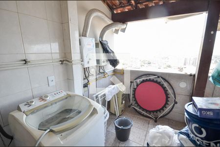 Apartamento à venda com 180m², 4 quartos e 2 vagas Apartamento à venda com 180m², 4 quartos e 2 vagasÁrea de Serviço