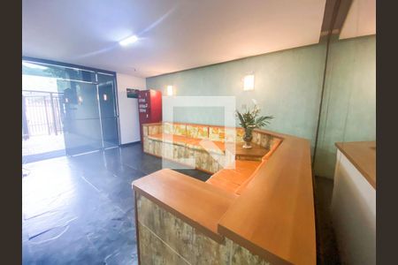 Apartamento à venda com 180m², 4 quartos e 2 vagas Apartamento à venda com 180m², 4 quartos e 2 vagasHall