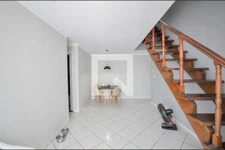 Apartamento à venda com 180m², 4 quartos e 2 vagas Apartamento à venda com 180m², 4 quartos e 2 vagasSala