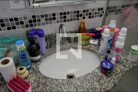 Apartamento à venda com 180m², 4 quartos e 2 vagas Apartamento à venda com 180m², 4 quartos e 2 vagasBanheiro 2