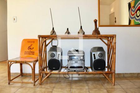 Apartamento para alugar com 85m², 2 quartos e 1 vagaSala