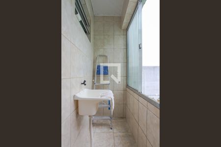 Apartamento para alugar com 55m², 2 quartos e 1 vagaÁrea de Serviço