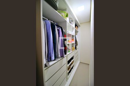 Apartamento à venda com 162m², 2 quartos e 2 vagasCloset da Suíte 1