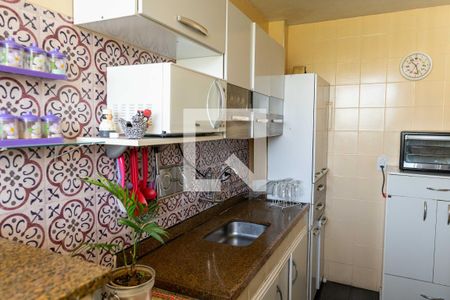 Apartamento à venda com 50m², 2 quartos e 1 vaga Apartamento à venda com 50m², 2 quartos e 1 vagaCozinha e Área de Serviço