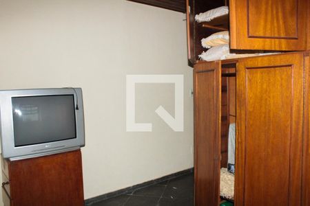 Casa à venda com 360m², 5 quartos e 3 vagas Casa à venda com 360m², 5 quartos e 3 vagasQuarto 1