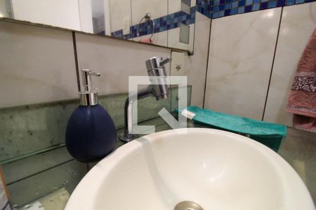 Casa de condomínio à venda com 140m², 3 quartos e sem vaga Casa de condomínio à venda com 140m², 3 quartos e sem vagaBanheiro Social