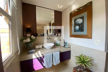 Apartamento à venda com 189m², 2 quartos e 4 vagasBanheiro Da Suíte 1